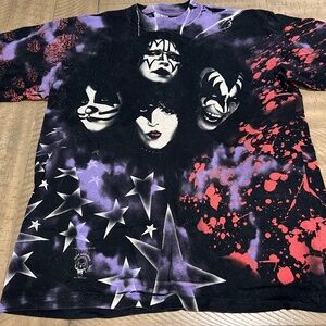 Kiss concert shirt